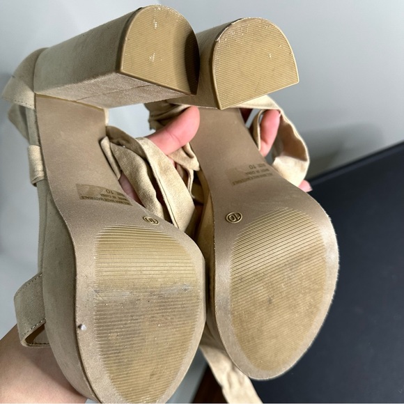 Platform Strappy Heel Sandal Suede Beige Size 10 Fashion Nova Plot Twist Heel - Picture 5 of 5